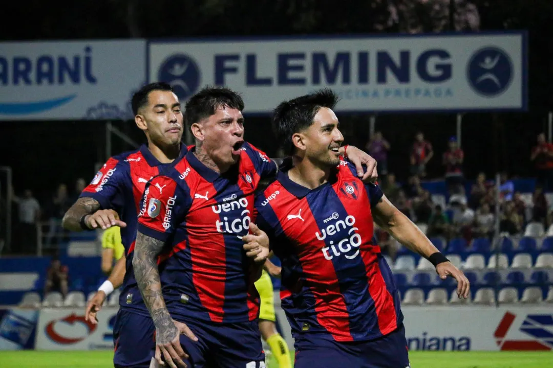 Cerro Porteño se mantiene en la cima tras golear al Recoleta