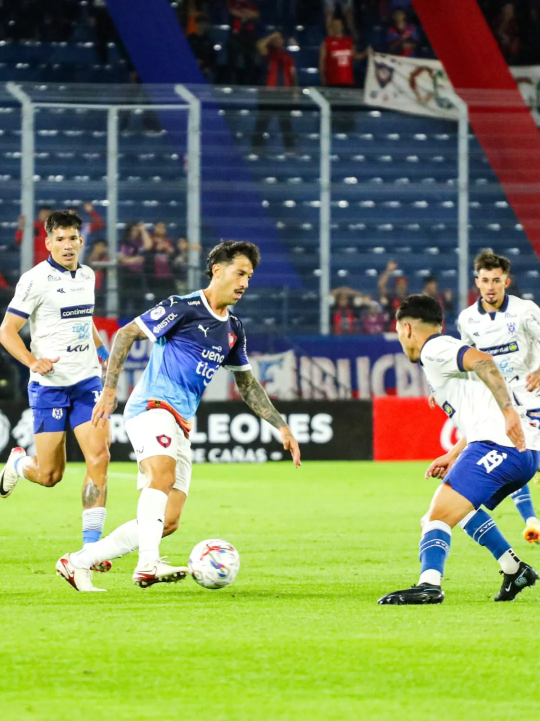 2 de Mayo cae ante Cerro Porteño en un duelo de titanes en La Nueva Olla