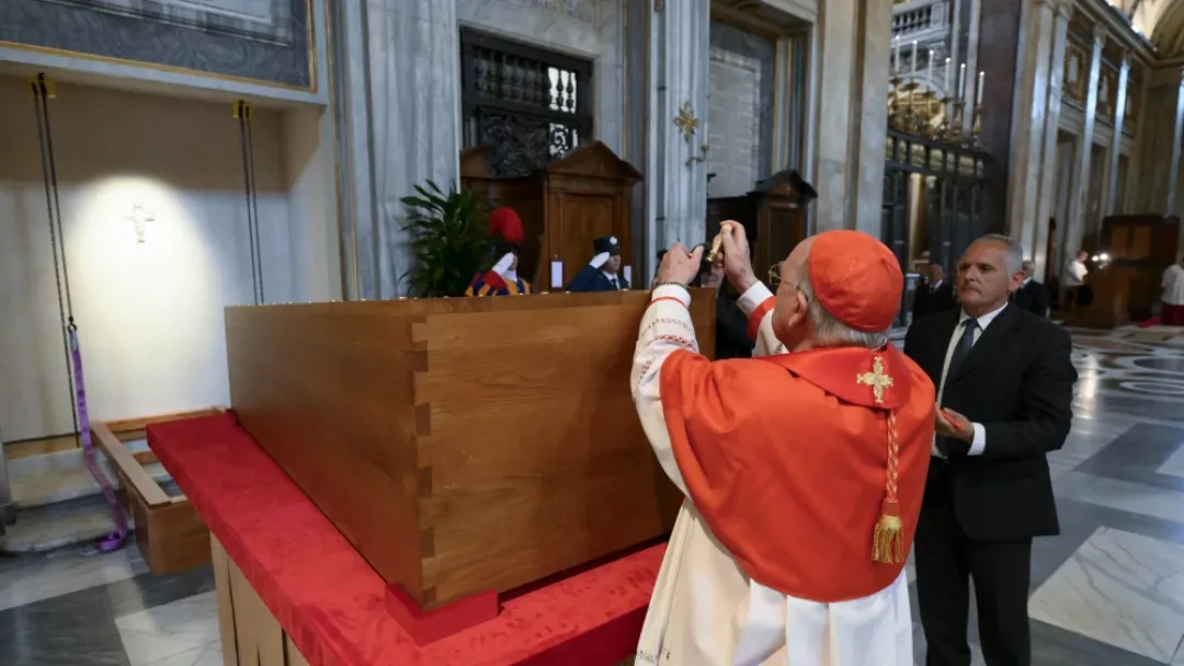 El papa Francisco descansa ya en su última morada