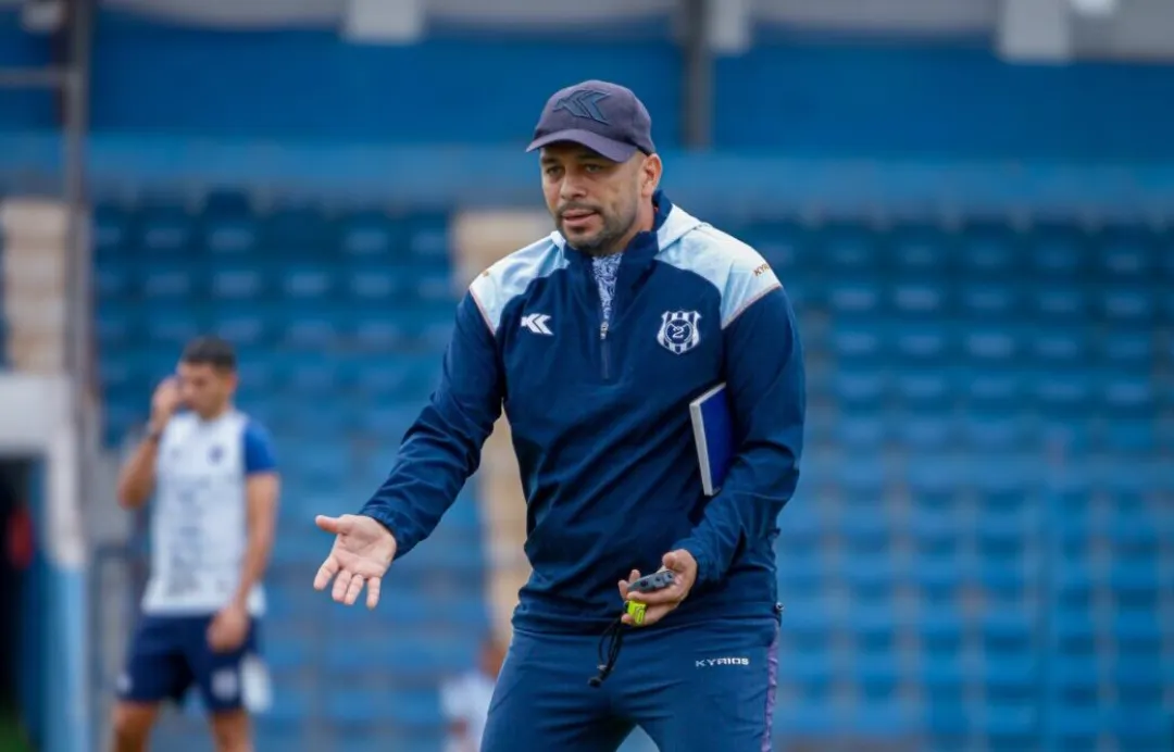 ¡Otro DT que se va! Felipe Giménez ya no sigue en el Sportivo 2 de Mayo
